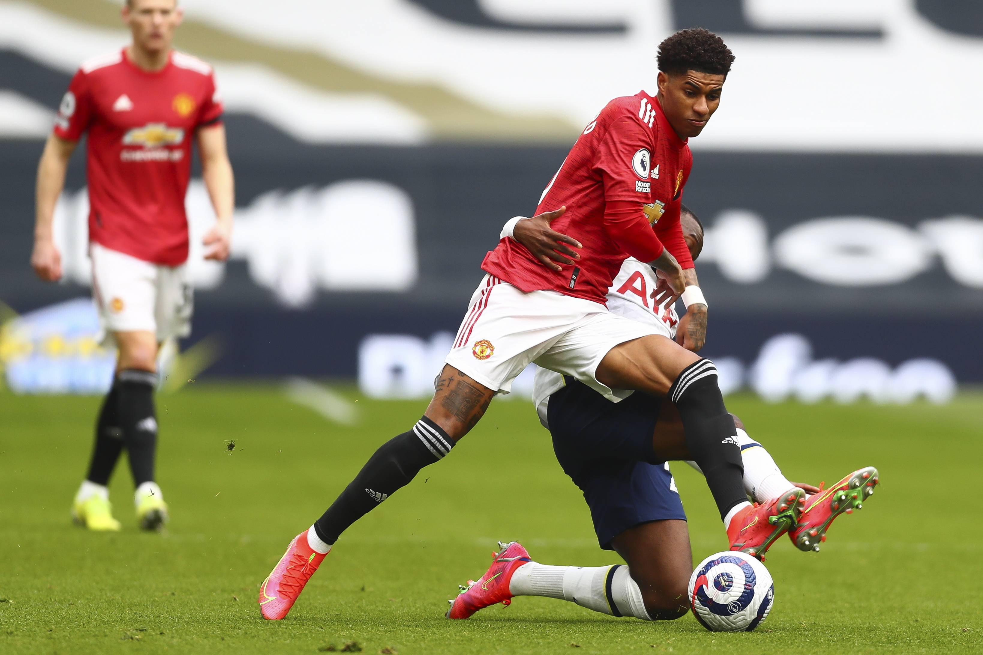 在对阵阿森 在对阵阿森